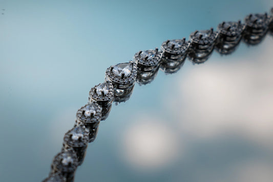 ANGEL-DROP BRACELET